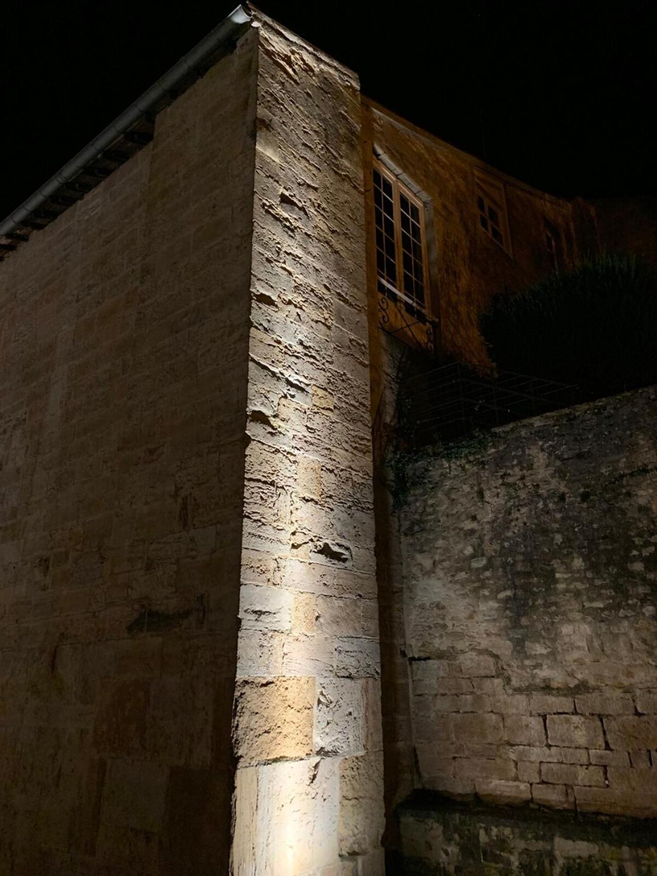 Вилла Barabans Tower Cluny Abbay Экстерьер фото